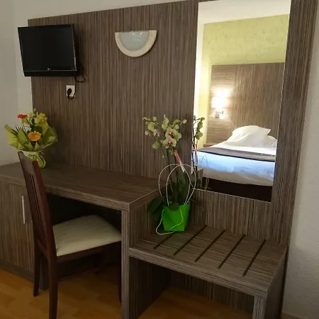 Otel Restaurant Des Thermes 3*