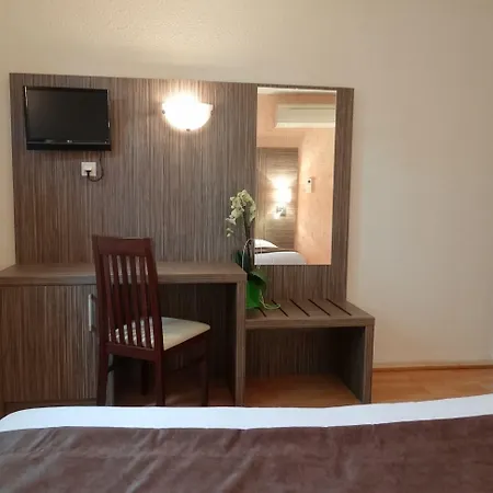 Otel Restaurant Des Thermes 3*