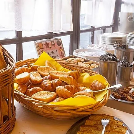 Restaurant Des Thermes فندق