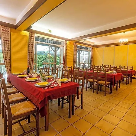 فندق Restaurant Des Thermes 3*